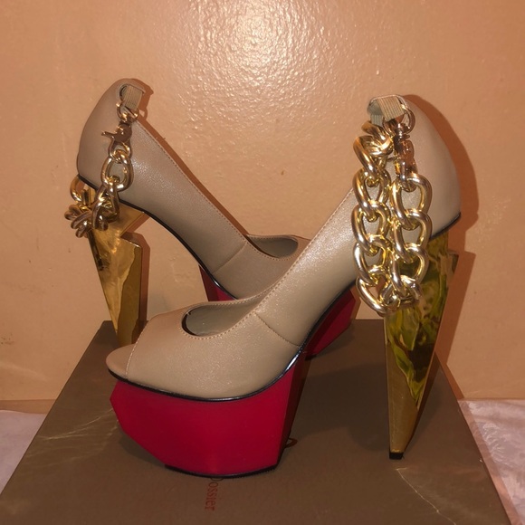 COPY - Nude and red heels - Picture 2 of 4